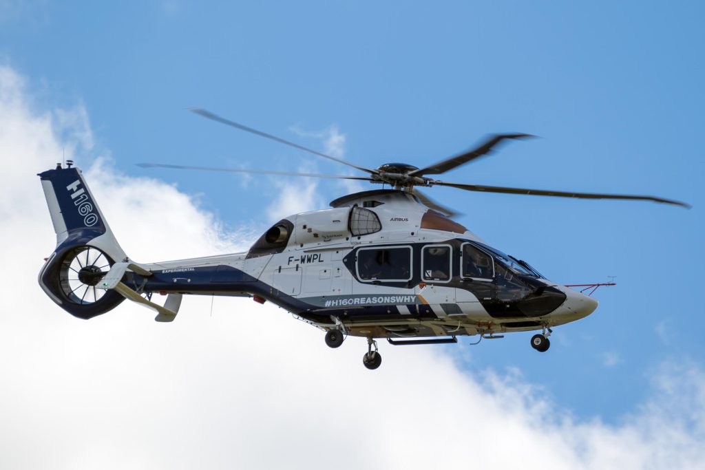 Pameran helikopter pertama di Indonesia ini terbuka untuk umum dan gratis